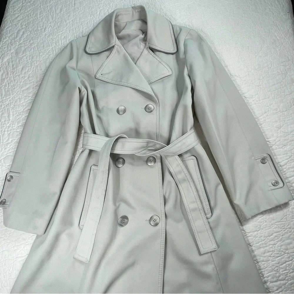 🔥Vintage Forecaster Of Boston Double Breasted Pale Gray Midi Length Trench Coat - Picture 9 of 15